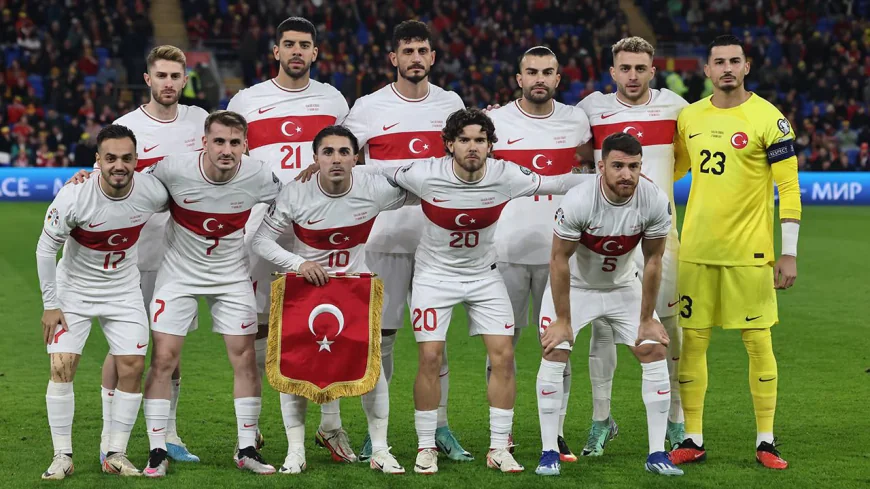 Türk Futbolunun En Çok Konuşulan Yıldızları: Sahadaki Başarıları ve Özel Hayatları