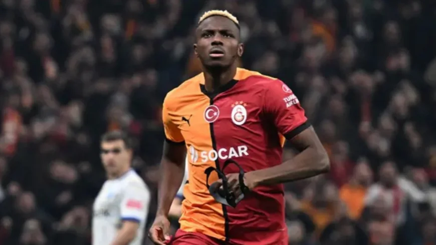 Galatasaray’da Zirve Toplantısı: Okan Buruk, Osimhen ile Görüştü