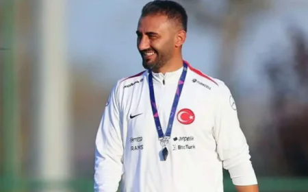Eyüpspor’da Teknik Direktör Selçuk Şahin Görevine Veda Etti